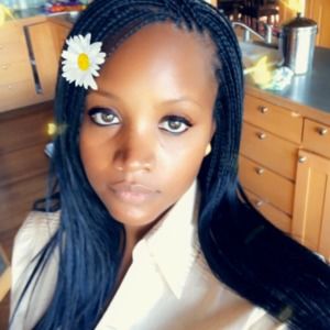 Meet your Posher, Lorraine